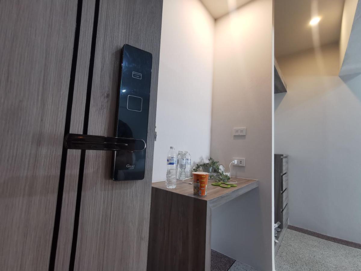 Abc@48 Hotel & Service Apartment Bangkok Luaran gambar